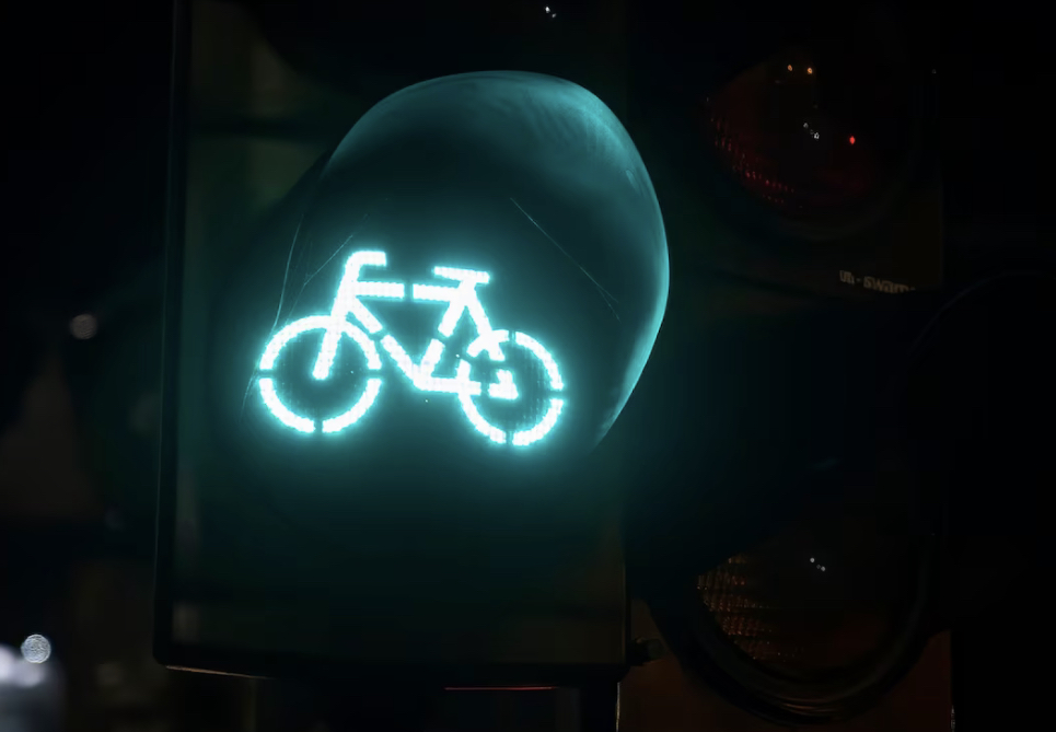 Green cycling light